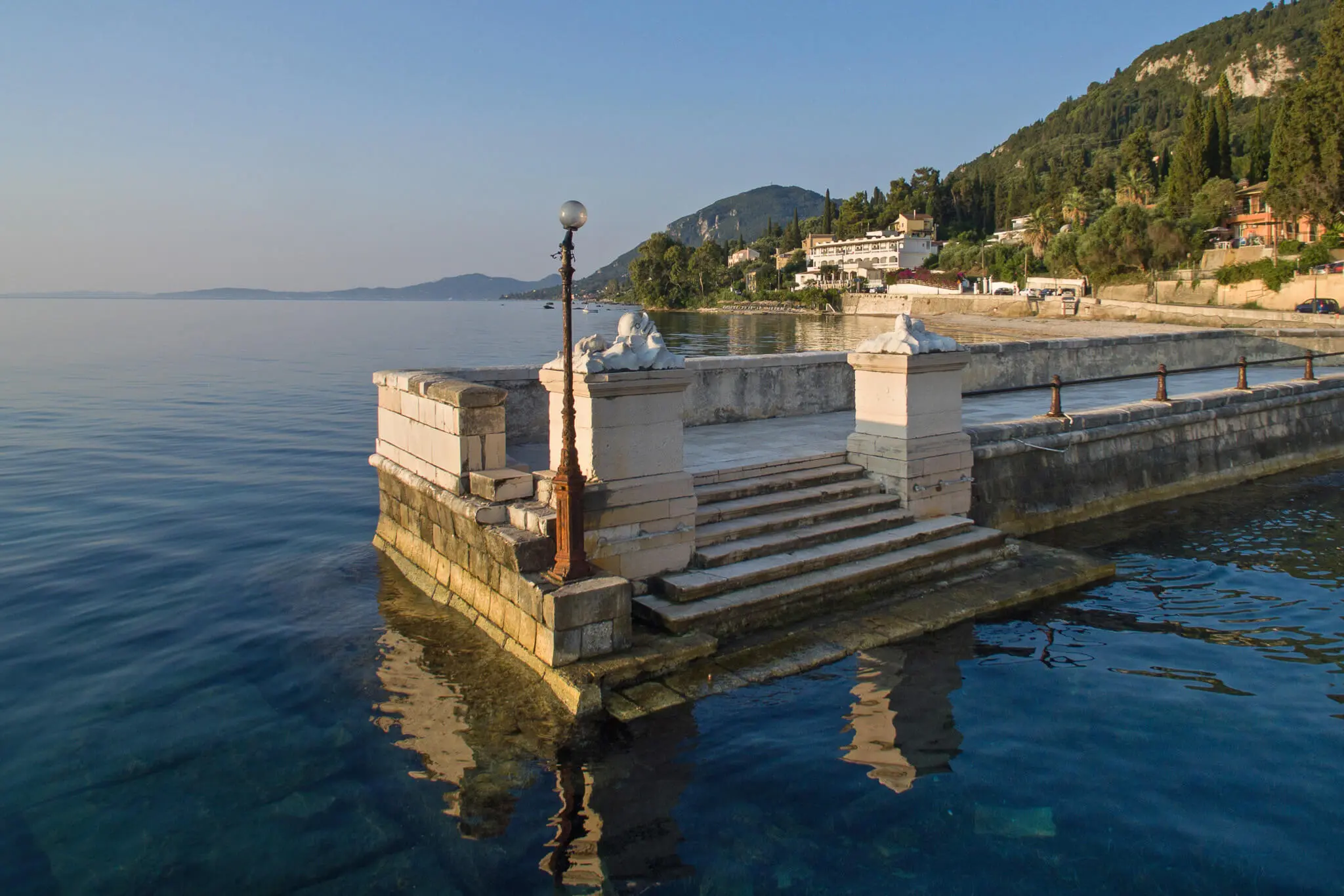 Contact Hotel Kaiser Bridge